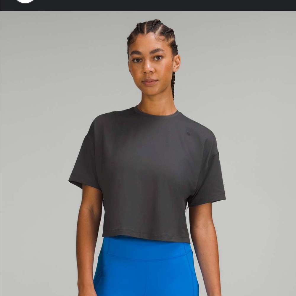 NWT Lululemon Abrasion-Resistant Training T-Shirt
Graphite Grey